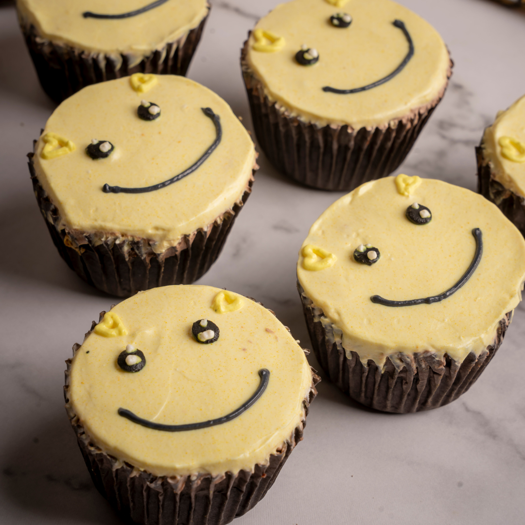Smiley Pupcakes (Set of 6)